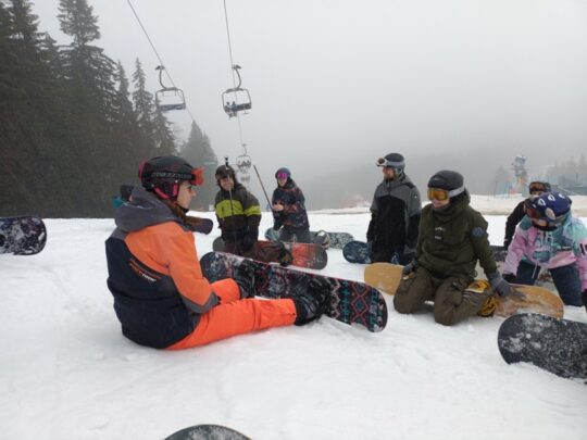 Základní kurz pro instruktory snowboardingu 2023 - RADAMBUK | Rada dětí a mládeže Jihočeského kraje