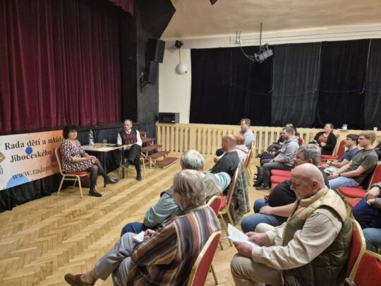 Setkání s ředitelkou Odboru hygieny dětí a mladistvých Krajské hygienické stanice Jihočeského kraje 13. 4. 2026 - RADAMBUK | Rada dětí a mládeže Jihočeského kraje