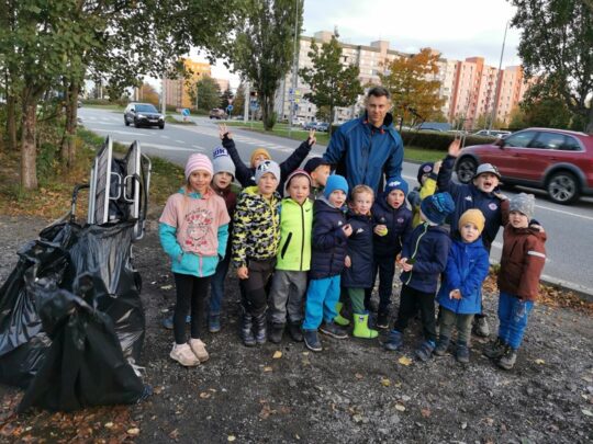 16. 10. 2024- Uklidíme Park Čtyři Dvory - RADAMBUK | Rada dětí a mládeže Jihočeského kraje