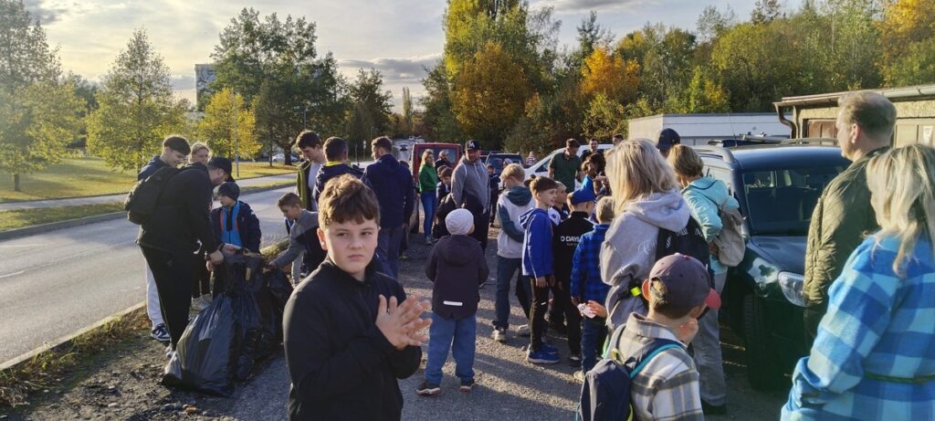 Uklidíme Park Čtyři Dvory a okolí - projekt 72 hodin 14. 10. 2026 - RADAMBUK | Rada dětí a mládeže Jihočeského kraje